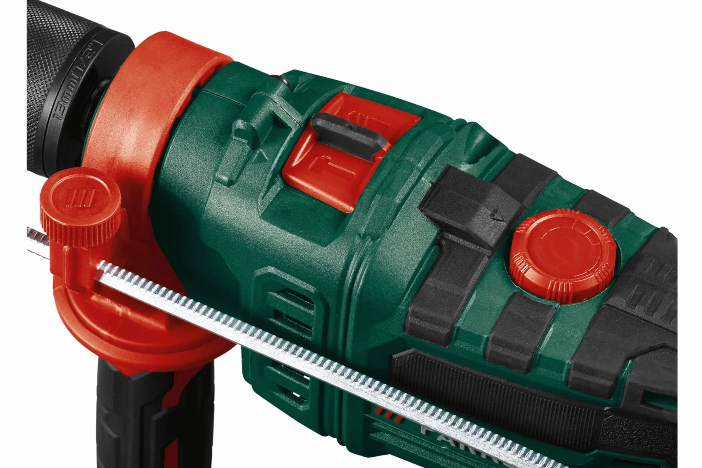 Parkside 750 W PSBM 750 B3 trapano a percussione ideale per forare cemento, pietra, metallo o legno Include un arresto di profondità in metallo Fornito con spina UK