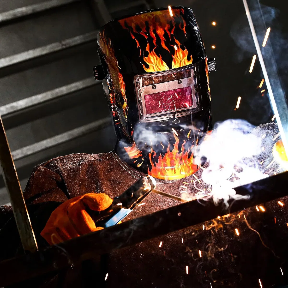 DEKO Maschera saldatore Casco oscurante autoalimentato solare con gamma di ombre regolabili 4/9-13 per Mig Tig Maschera per saldatore ad arco Scudo a forma di teschio fiammeggiante