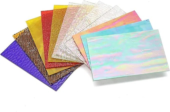 12 fogli di vetro colorato iridescente, 10x15 cm Piastrelle di vetro ruvide e lisce per progetti fai da te, vivaci tessere di mosaico miste trasparenti e opache per lavori artigianali