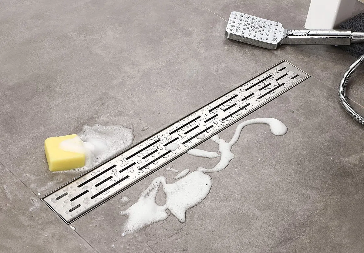 Elbe Canaletta scarico per doccia con griglia a feritoia Canalina doccia in acciaio inox Piletta Drenaggio con flangia perimetrale 70 cm RN-K070A