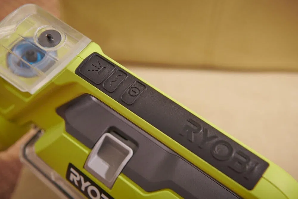 Ryobi RDC18-0, Smacchiatore Multisuperficie a Batteria 18V ONE+, Aspiratore Ideale per Pulire Tappezzerie ed Interni Auto, fino a 480 l/min di Flusso d'Aria, Certificato IPX7, Batteria non Inclusa