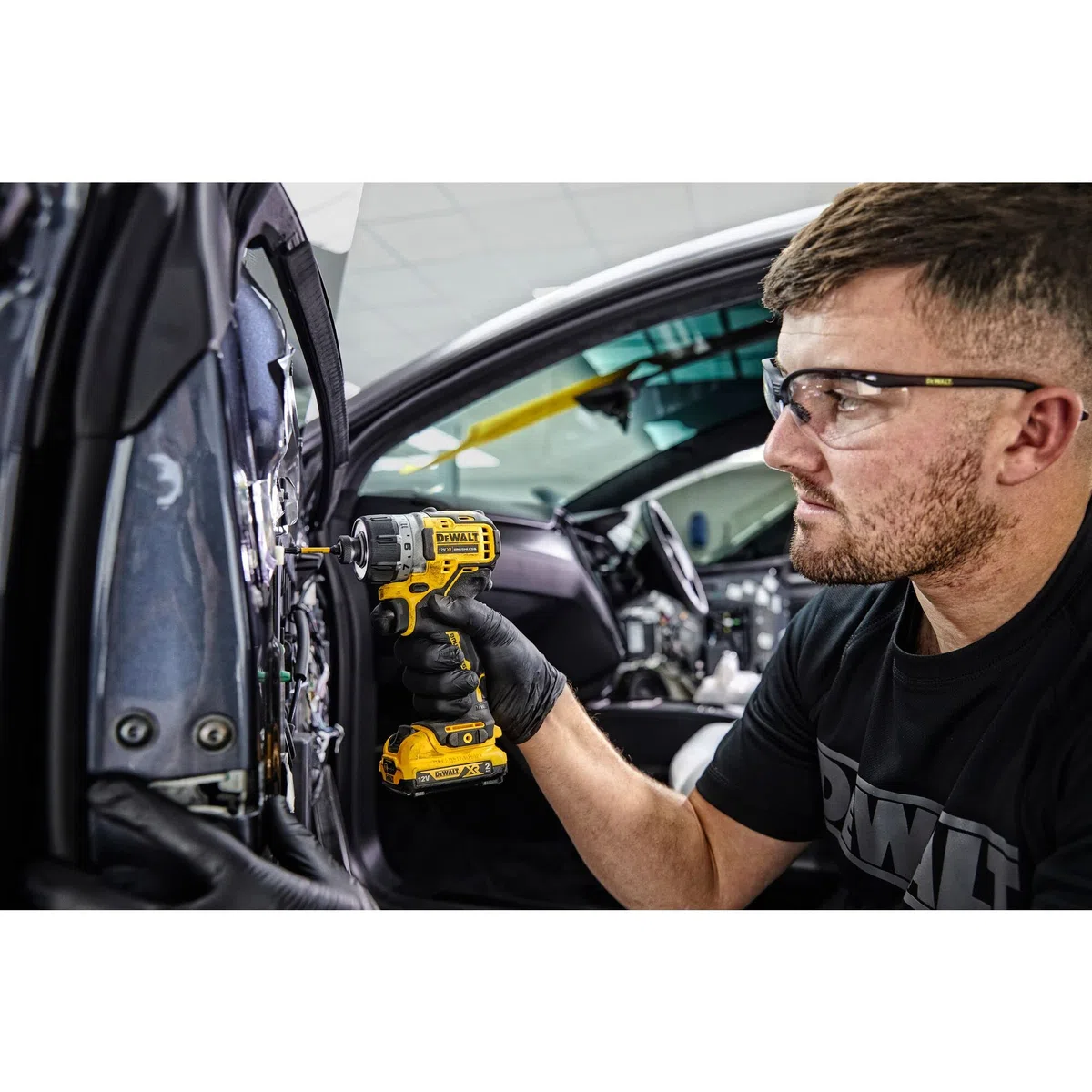 DEWALT Trapano avvitatore Compatto12V Attacco 1/4". 0-1100 giri/min, 15 punti regolazione coppia, DCF601D2-QW