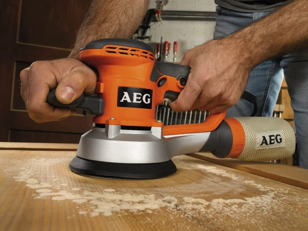 AEG EX150 ES Levigatrice Roto-Orbitale 440 W, Include 3 Dischi Abrasivi (Grana 80), Sacchetto Raccogli-Polvere