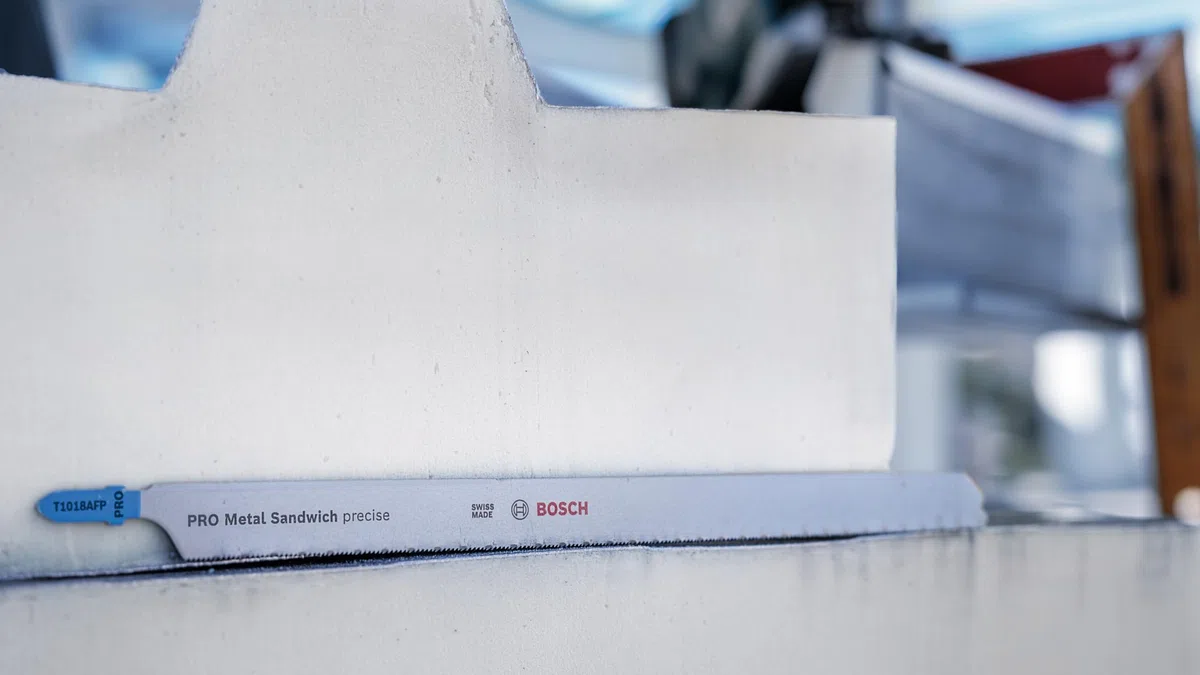 Bosch PRO Metal Sandwich precise T1018AFP - 5 lame per seghetto alternativo (per metallo sandwich, metallo sandwich, lunghezza 250 mm, accessori professionali)