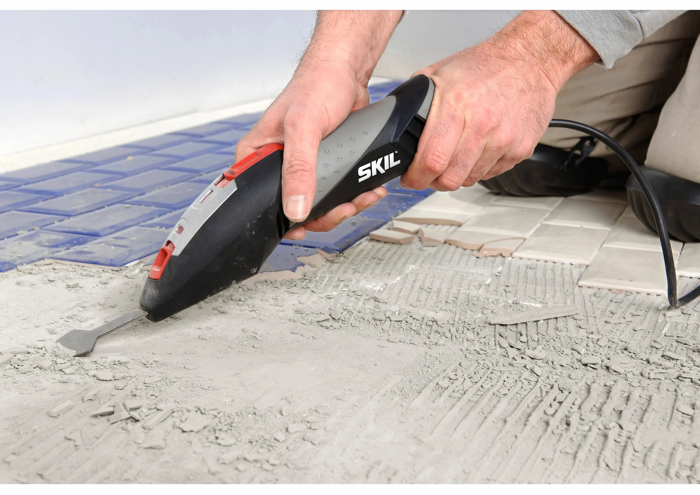 Skil Masters Electric Scraper 7720 MA (250W, 3 impostazioni di velocità, cavo da 4 m, 15 pezzi, set di raschietti, sacchetto incluso)