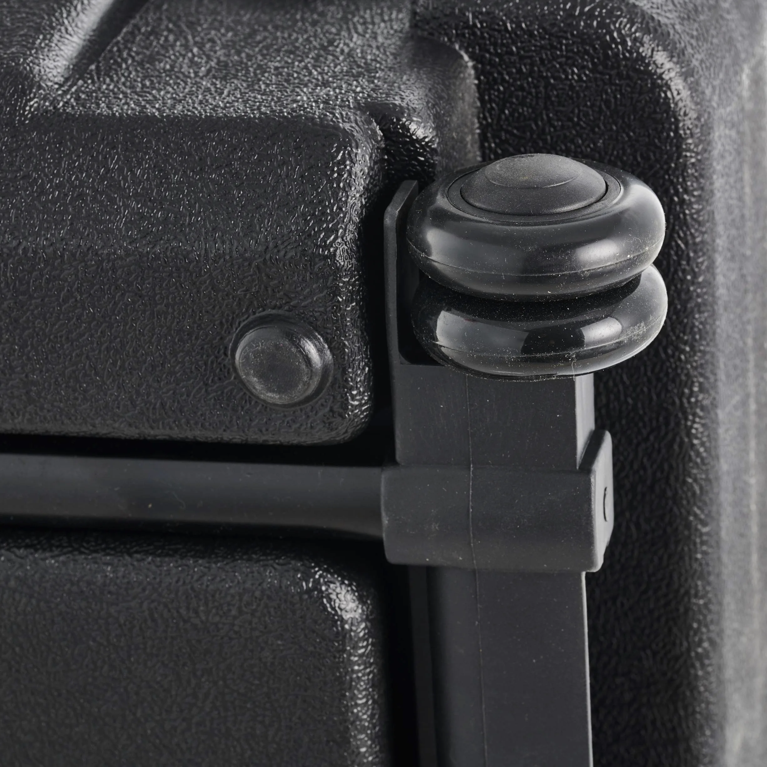 Mannesmann - M29070 – Valigetta porta attrezzi con ruote, 122 pz.