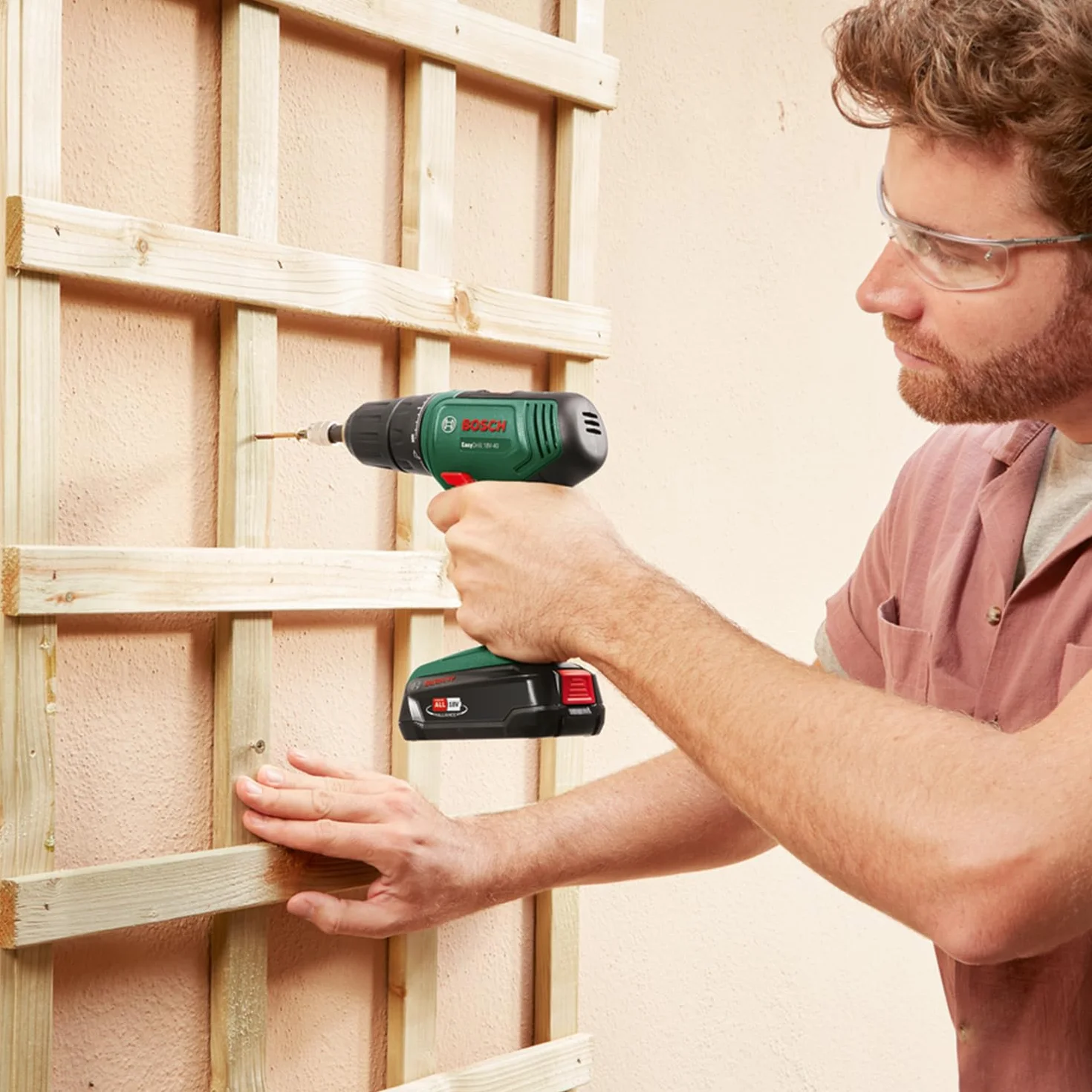Bosch Home and Garden EasyDrill 18V-40 Trapano avvitatore a batteria, progetti di avvitamento o foratura su legno, metallo e plastica, 241 punte, 1 batteria da 1.5 Ah, sistema 18 volt, in SystemBox
