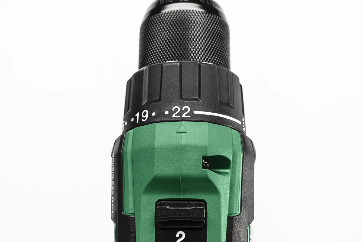 HIKOKI Akku Bohrschrauber DS18DEW4Z, Bohrfutterspannweite: 1,5-13 mm (18V, Max. Festdrehmoment (hart): 140 Nm, Leerlaufdrehzahl 2.Gang: 0-2000 min-1, Zubehör: ohne Akku, Ladegerät und Transportkoffer)