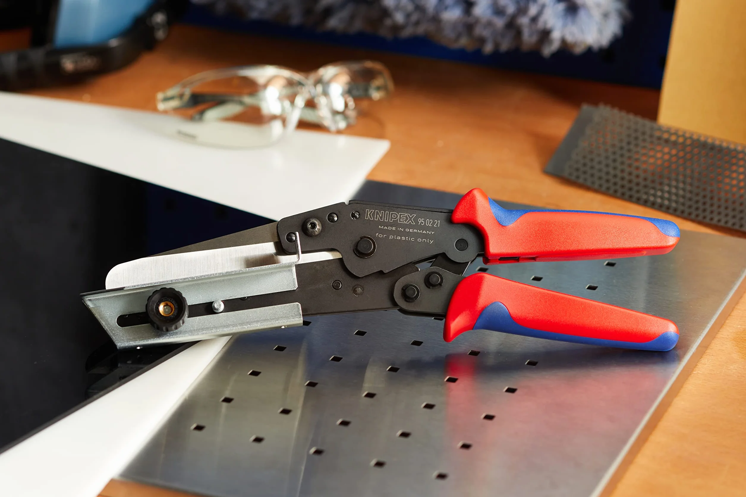 KNIPEX Cesoia per materiali sintetici anche per canaline guidacavo con impugnature multicomponente 275 mm, 95 02 21