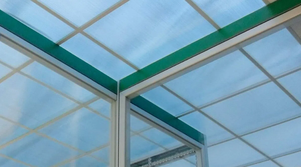Confezione da n. 8 Pannelli in acrilico colore bianco satinato da mm. 3 di spessore per controsoffitto dimensioni cm. 60x60