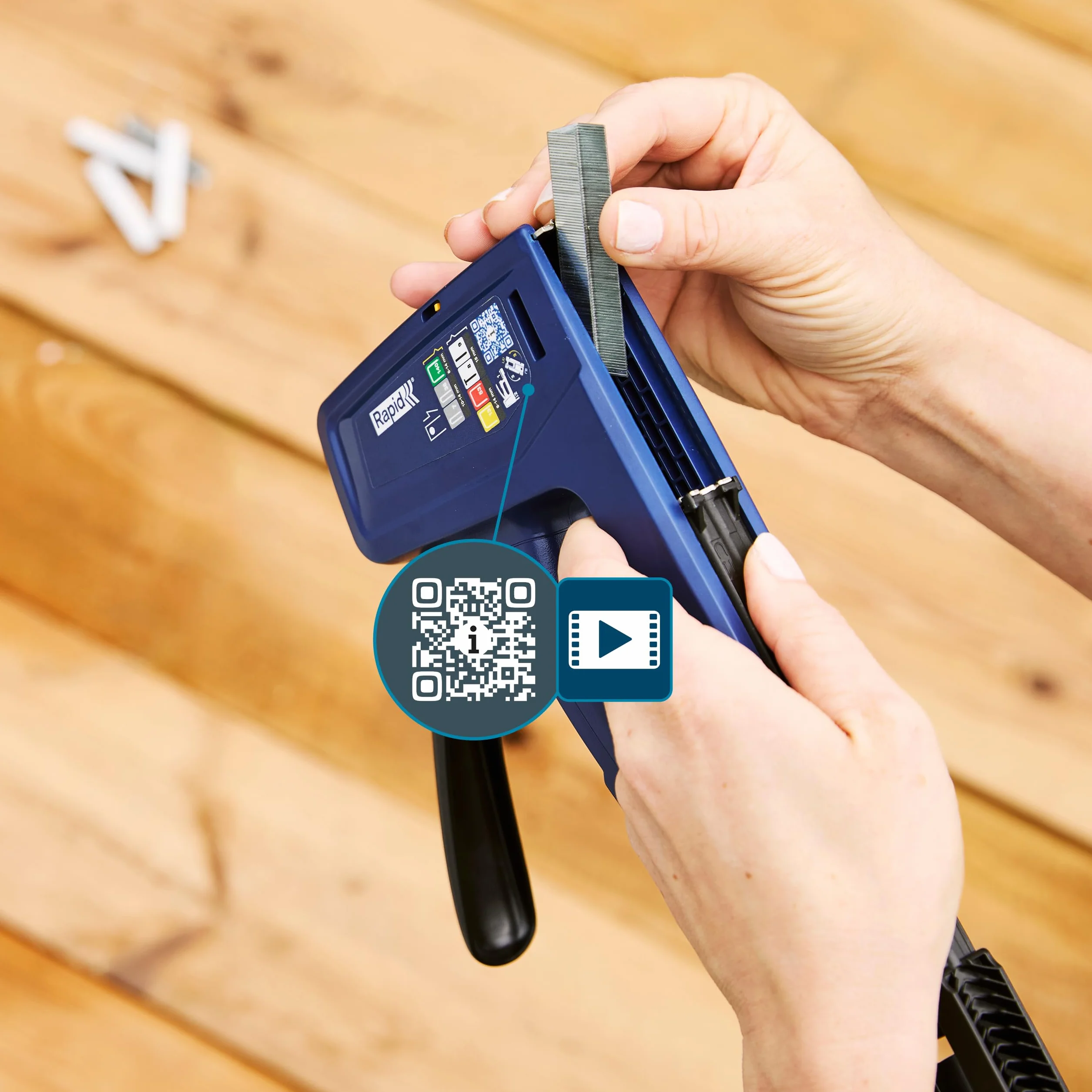 Rapid Cucitrice per fogli in legno resistente - 7 in 1 - Per fai da te, tappezzeria e tappeti - Resistente e leggera - 50% più facile da spremere - Made in Sweden