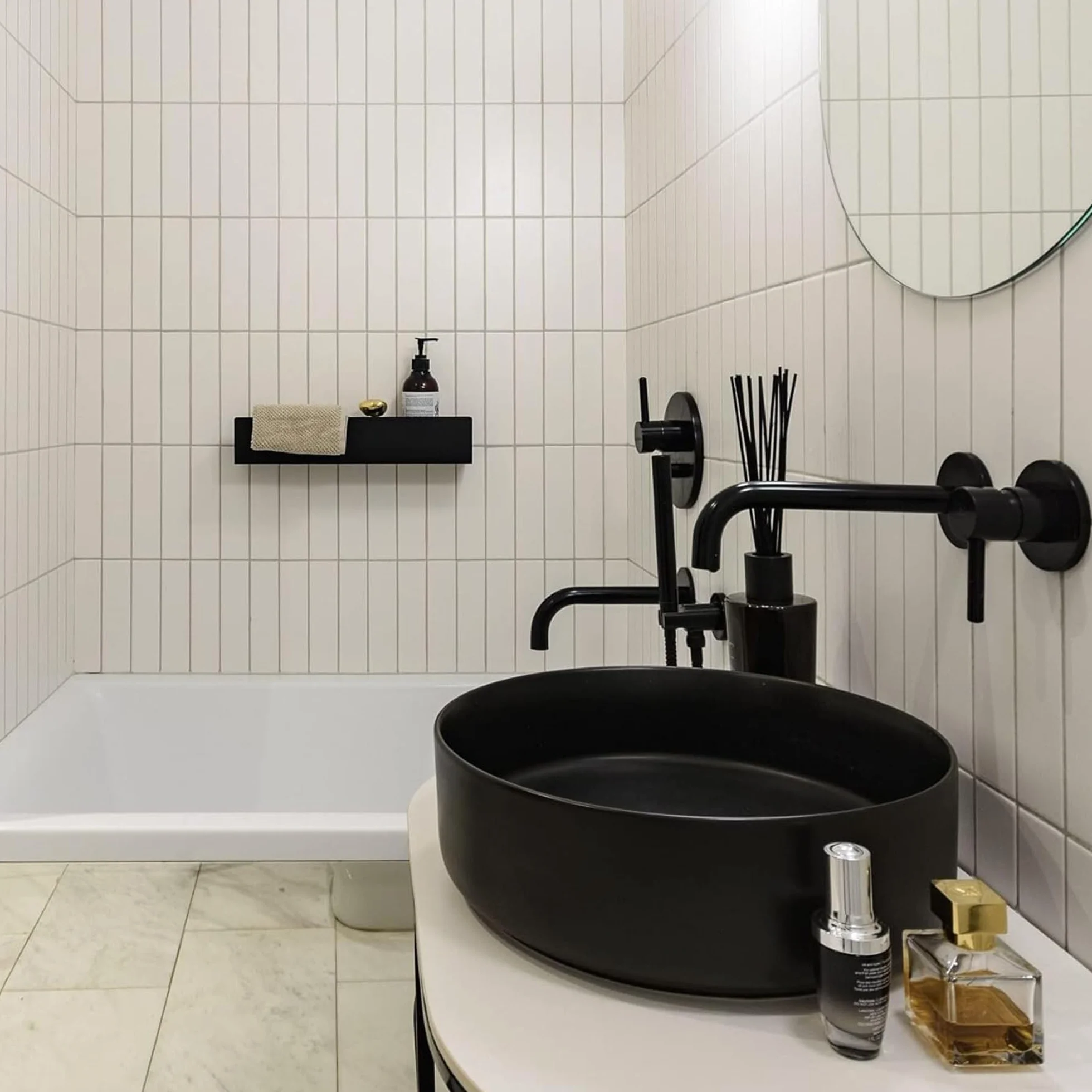 DABSTORY Mensola da Doccia Mensole Supporto per Accessori Bagno da Parete Impermeabile e Antiruggine Porta Shampoo Cosmetici Bagnoschiuma Opaco Organizzatore da Parete Nero 40cm