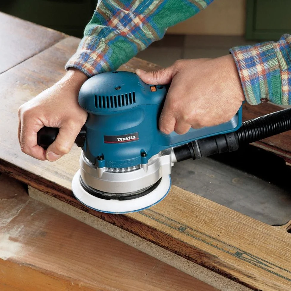 Makita BO6030JX Levigatrice orbitale 150mm 310W + 30 dischi abrasivi + valigetta Makpac, Blu, Argento., 13x160 mm