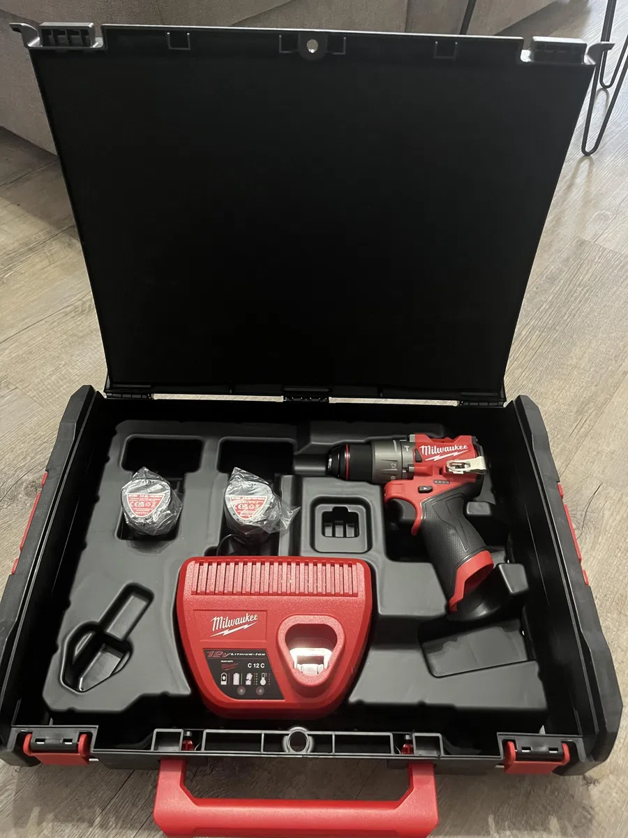 Akumuliatorinis smūginis suktuvas-grÄ™žtuvas M12 FPD2-202X 12V Milwaukee