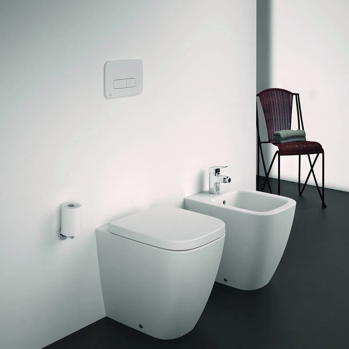 Ideal Standard - i.life S, Bidet a terra monoforo per installazione filo parete a profondità ridotta di soli 48cm, Bianco
