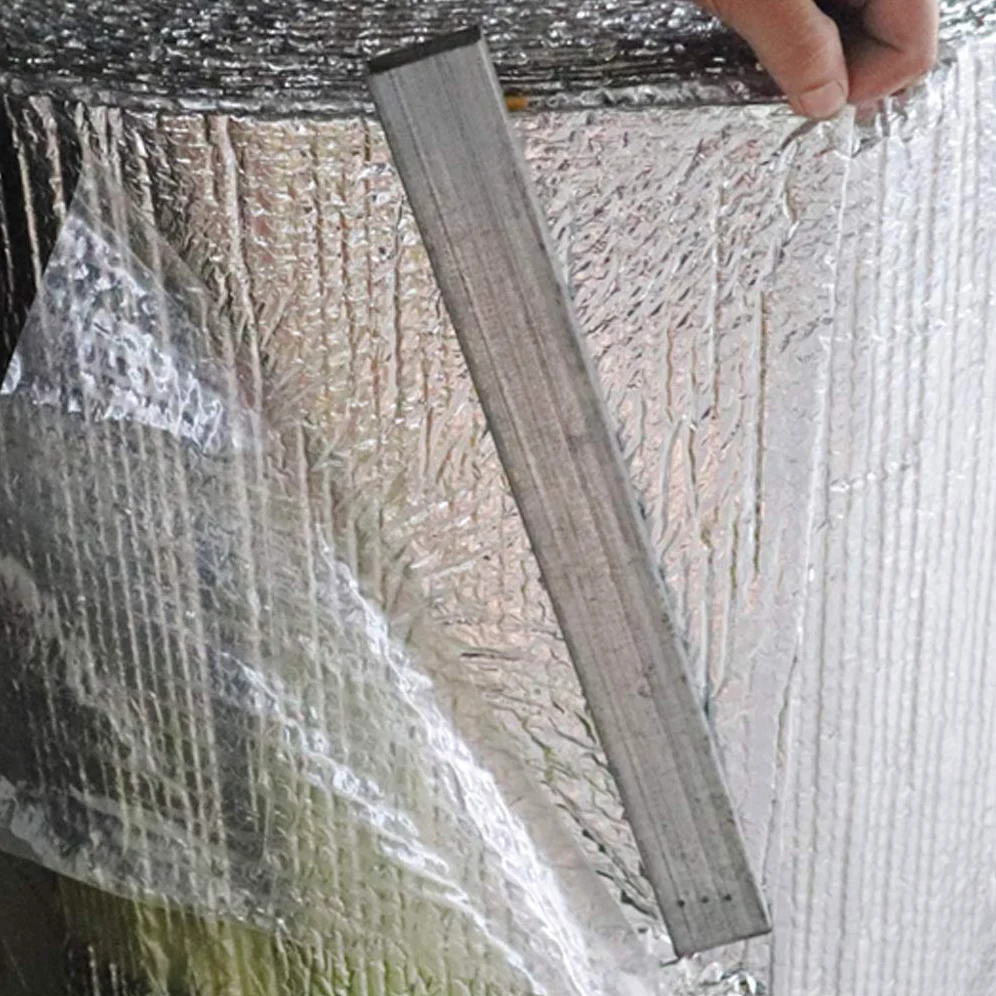 DIWAL Rotolo di Isolante Termico Riflettente Autoadesiva Rotolo di Isolamento A Doppia Bolla Isolante Rotolo Isolamento Pannello Termoriflettente per Termosifoni Tetto Attico Porta (Size : 1mx10m)