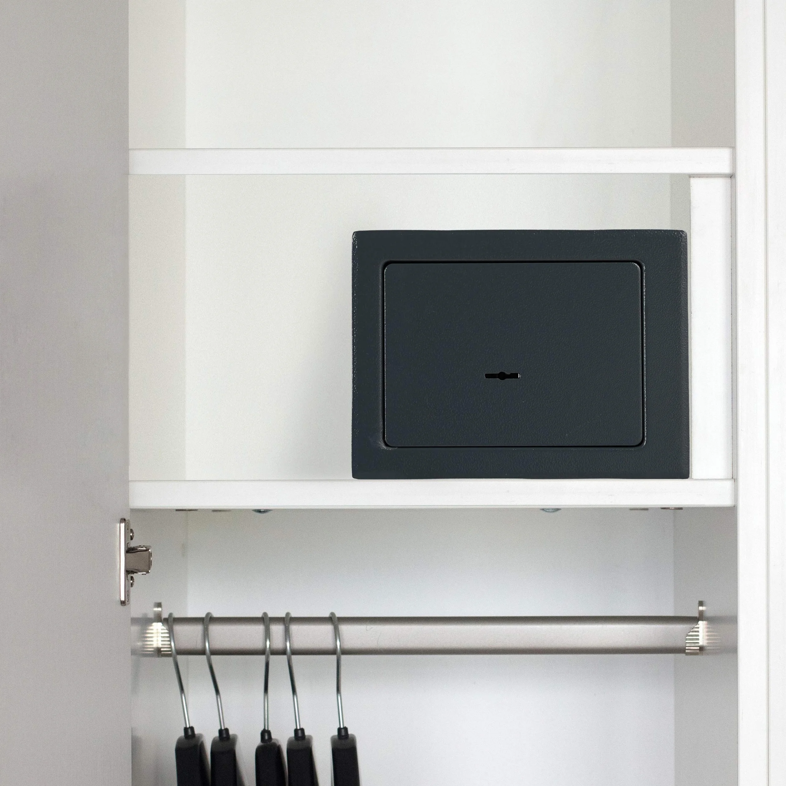 Relaxdays Cassaforte Mobile con Chiave, Serratura Doppia, a Parete o a Pavimento, Mini Safe,HLP 17x23x17,Cassetta; Nero