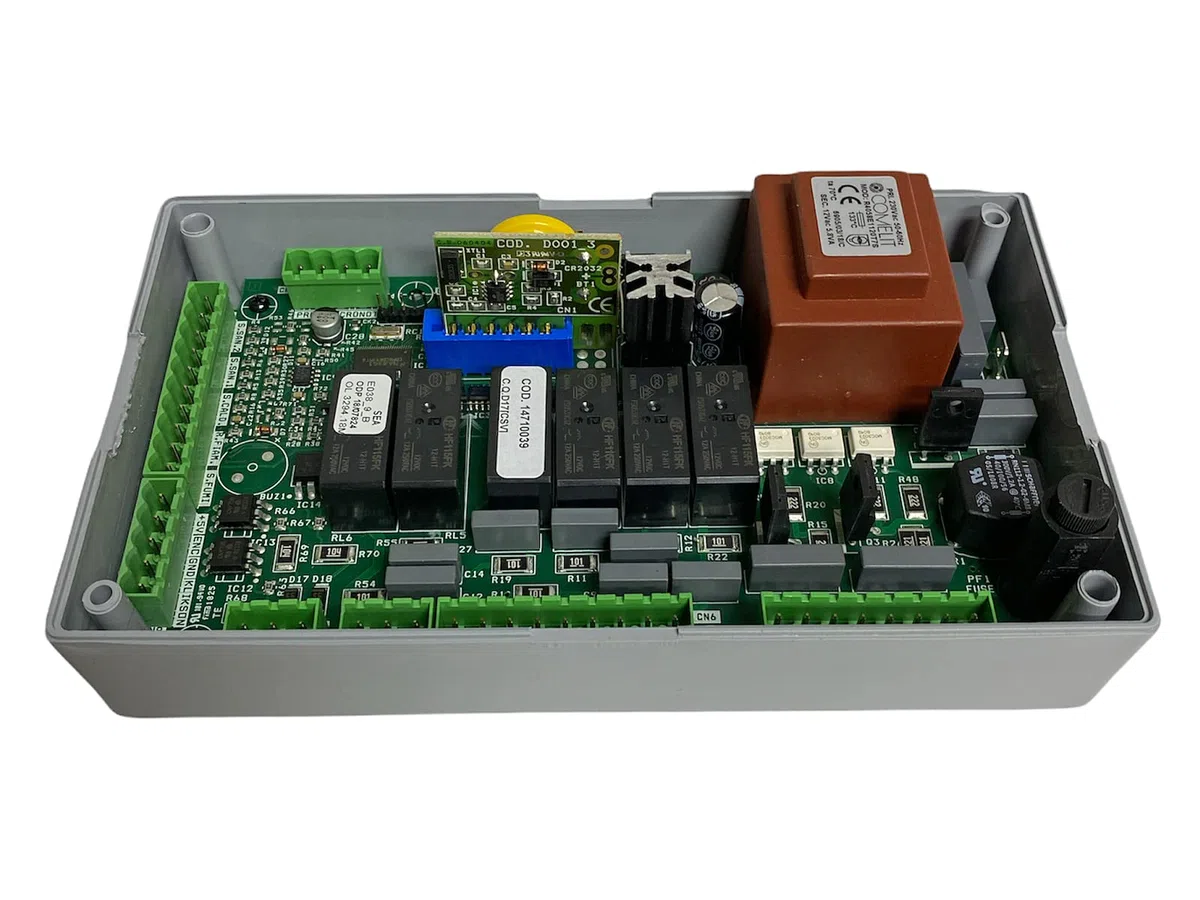 eRicambi, Scheda di Controllo MICRONOVA E038_9 per Stufe a Pellet, Sonda Fino a 600°C, Predisposta per Encoder, Connettore RS232 per Collegamento al PC