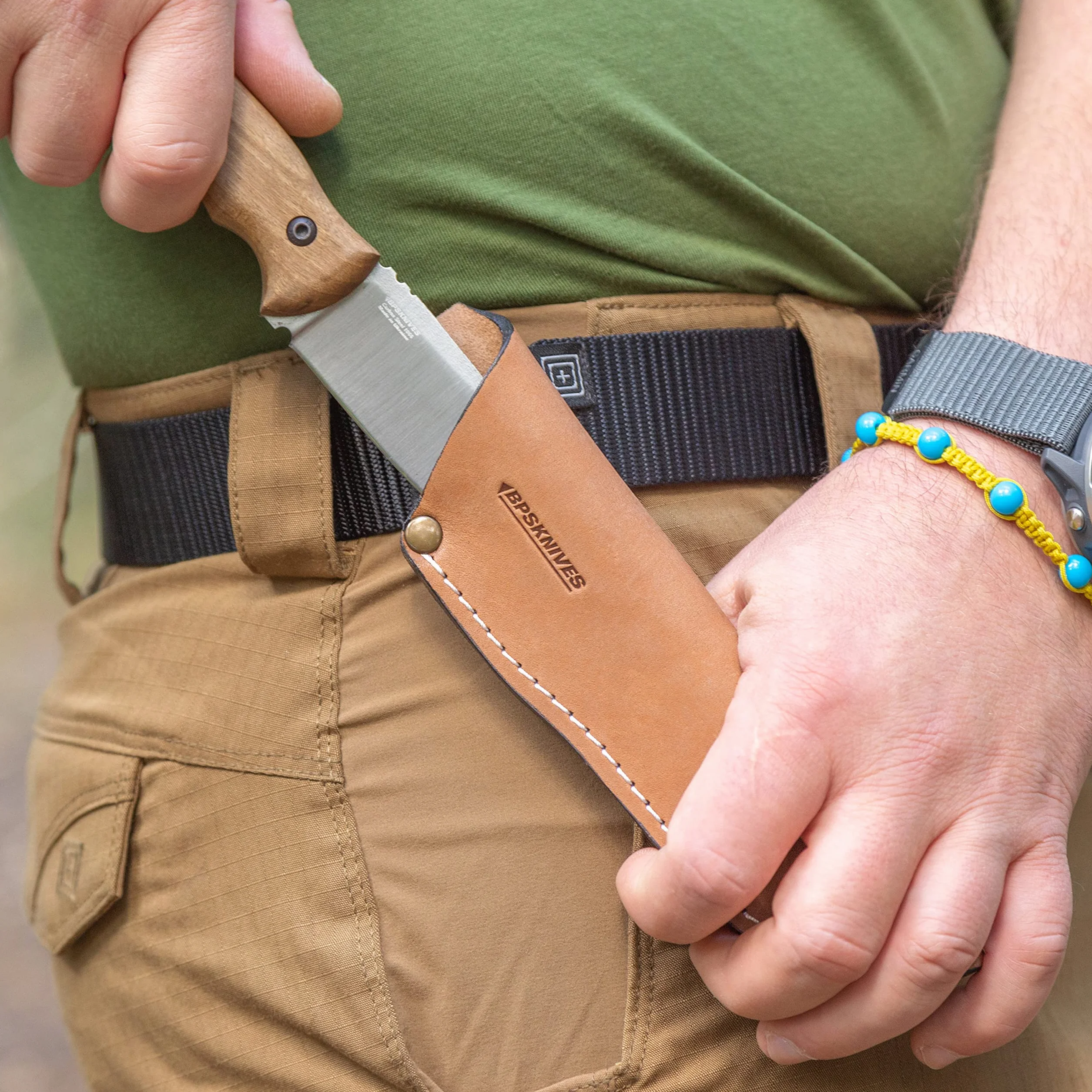 BPSKNIVES HK4 CSH - Coltello in acciaio al carbonio a lama fissa - Coltello da campeggio sopravvivenza campo artigianali con manico in legno e Full-Tang con fodero in cuoio
