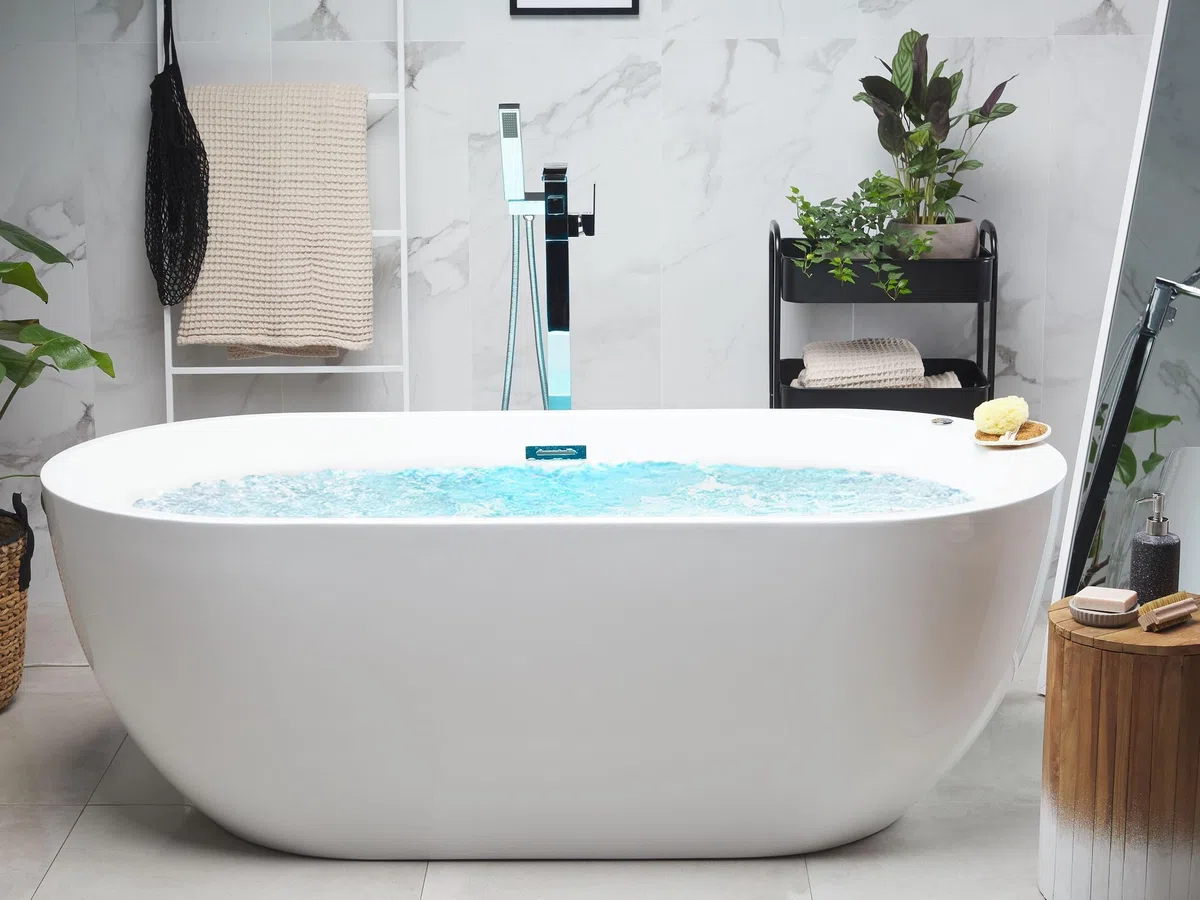 Vasca da Bagno Freestanding Idromassaggio con Luci LED Bianca 170 cm