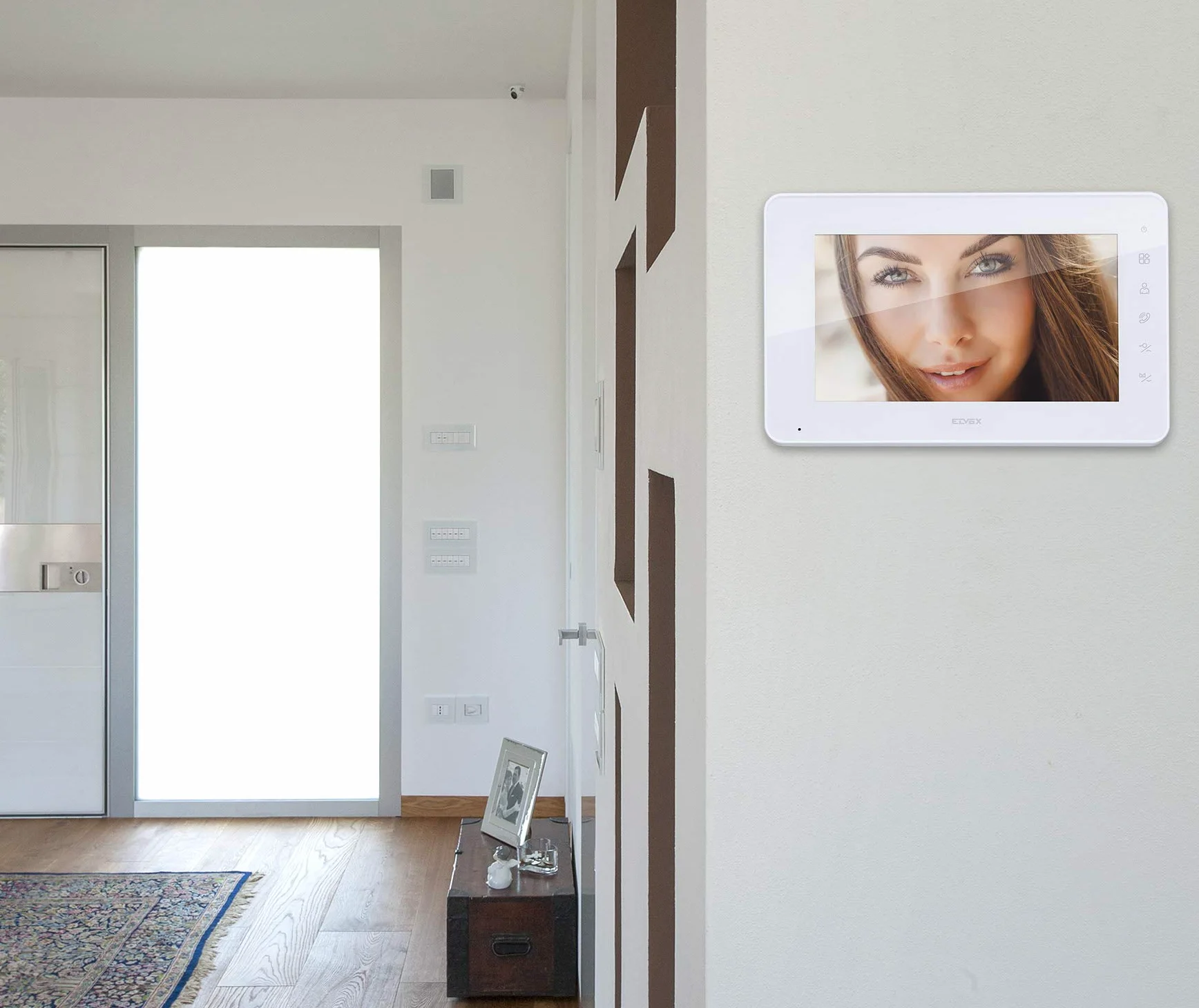 VIMAR K40930 Kit videocitofonico da parete con: videocitofono vivavoce a colori LCD 7" con tastiera capacitiva, targa audiovideo 1 pulsante, alimentatore, completo di staffe per il fissaggio, bianco