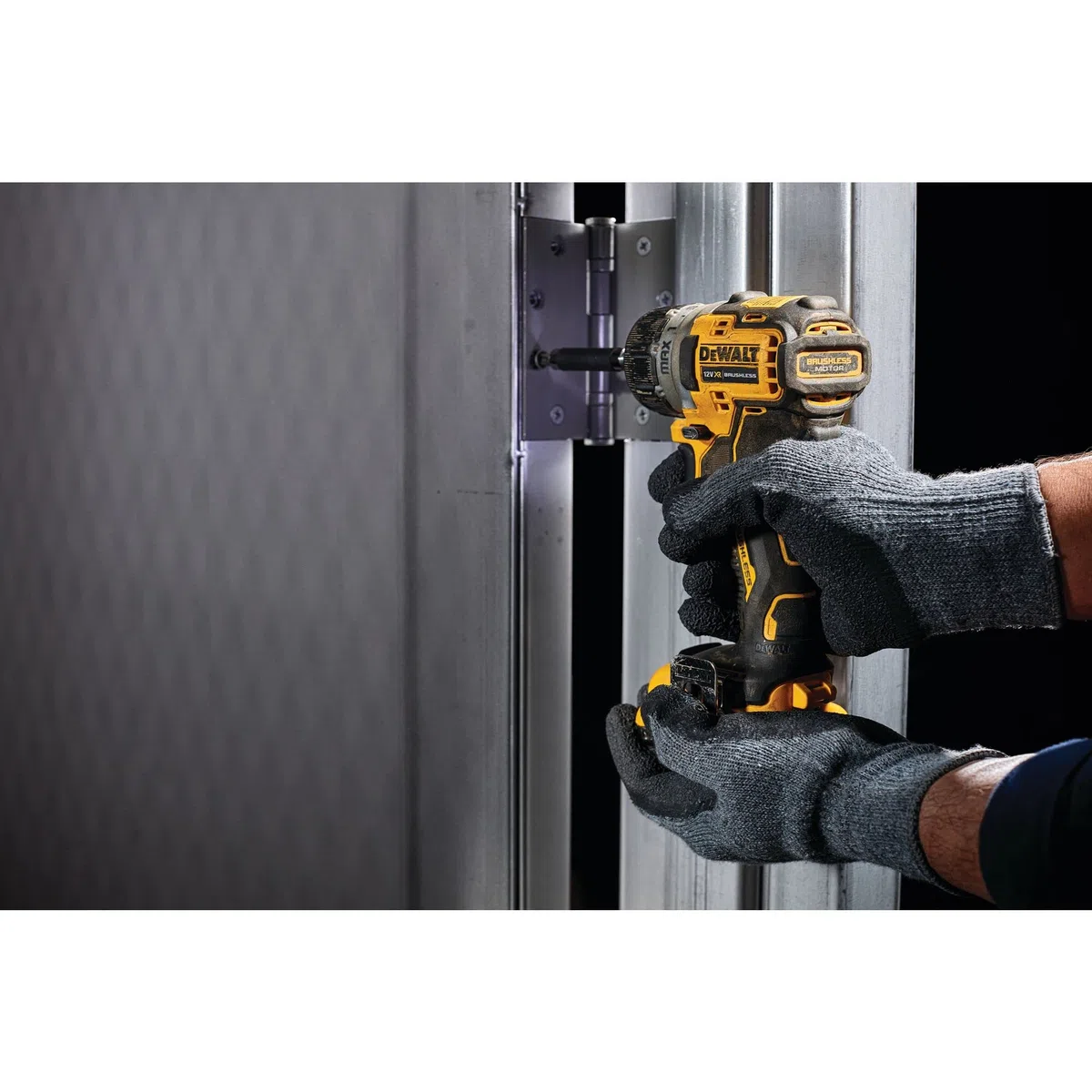 DEWALT Trapano avvitatore Compatto12V Attacco 1/4". 0-1100 giri/min, 15 punti regolazione coppia, DCF601D2-QW
