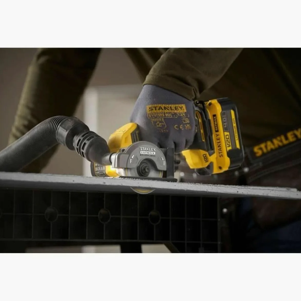 STANLEY FATMAX 18V V20 Utensile da taglio senza spazzole da 76 mm, senza batteria, SFMCM300B-XJ
